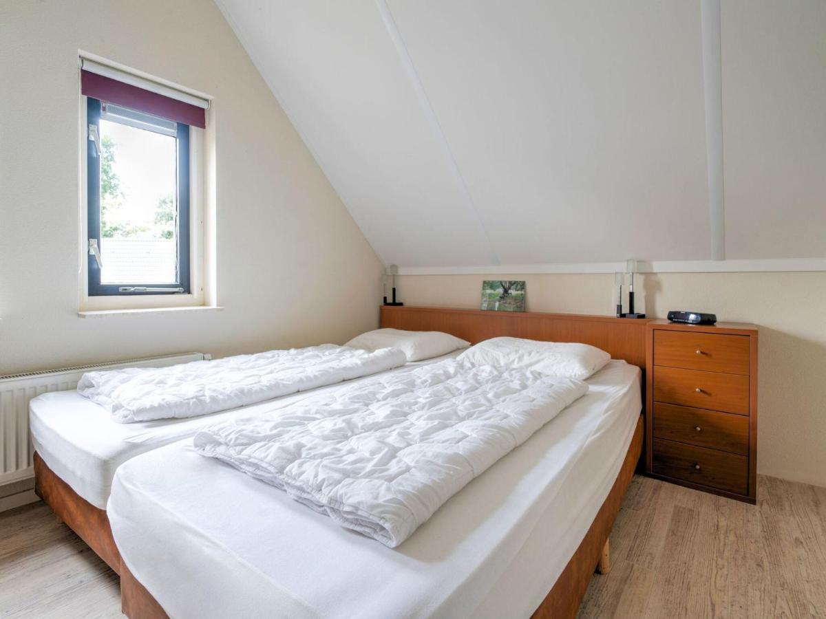Serene Holiday Home In Gaasterl N Sleat Sondel Екстериор снимка