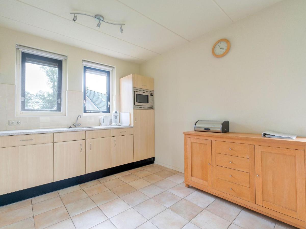 Serene Holiday Home In Gaasterl N Sleat Sondel Екстериор снимка