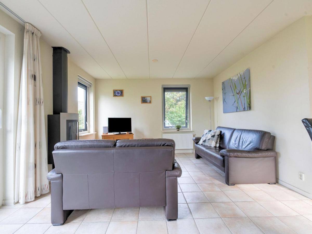 Serene Holiday Home In Gaasterl N Sleat Sondel Екстериор снимка