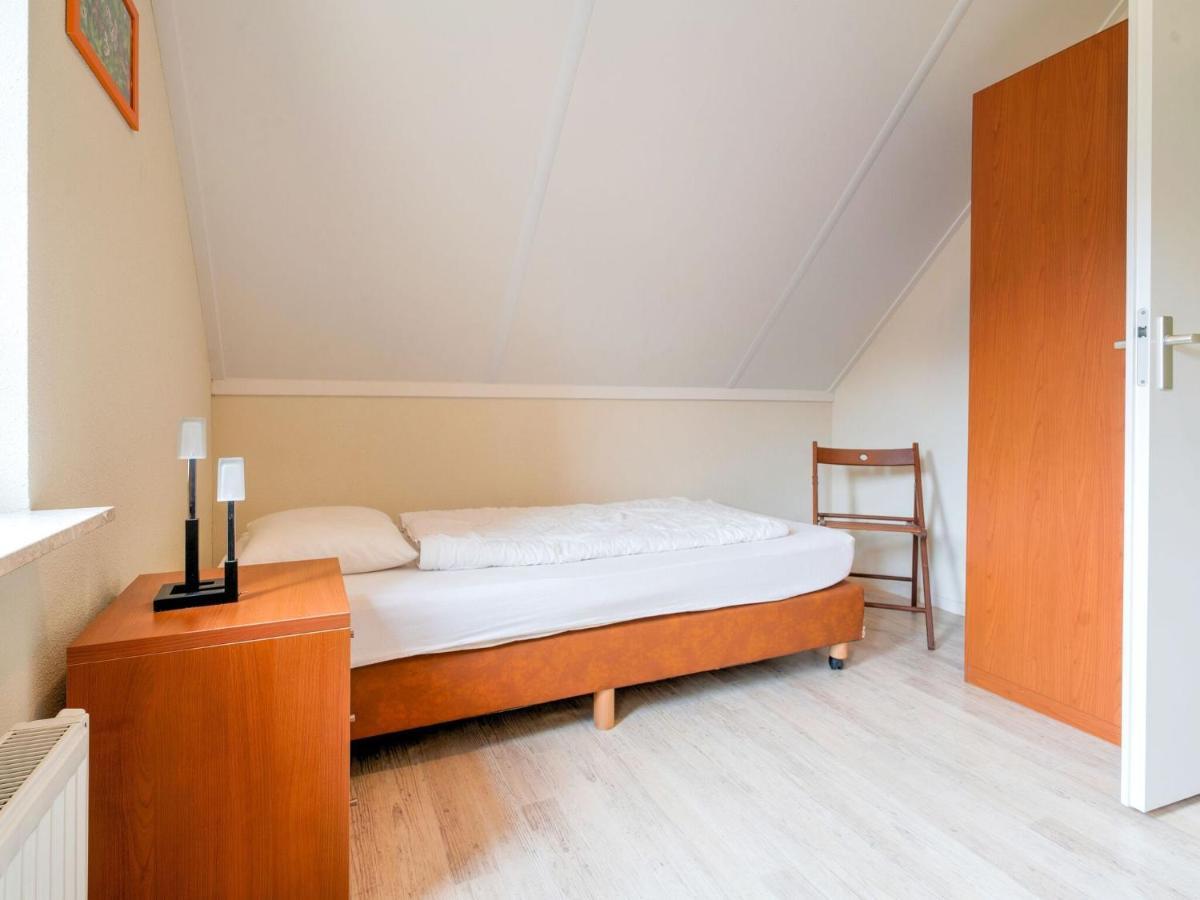 Serene Holiday Home In Gaasterl N Sleat Sondel Екстериор снимка